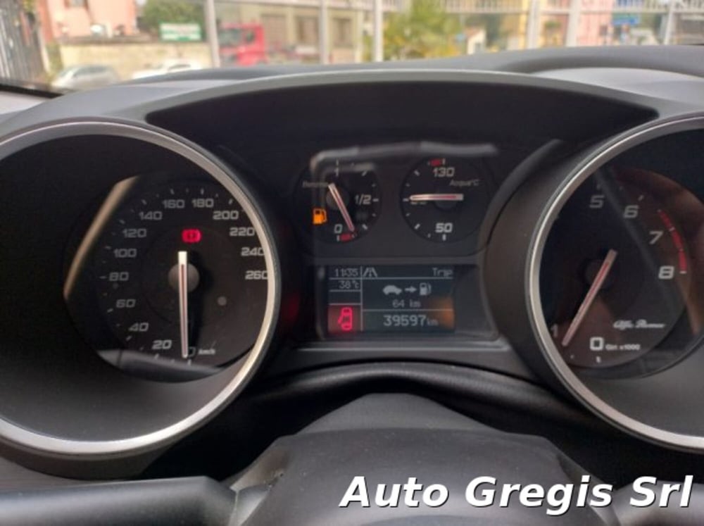 Alfa Romeo Giulietta usata a Milano (10)