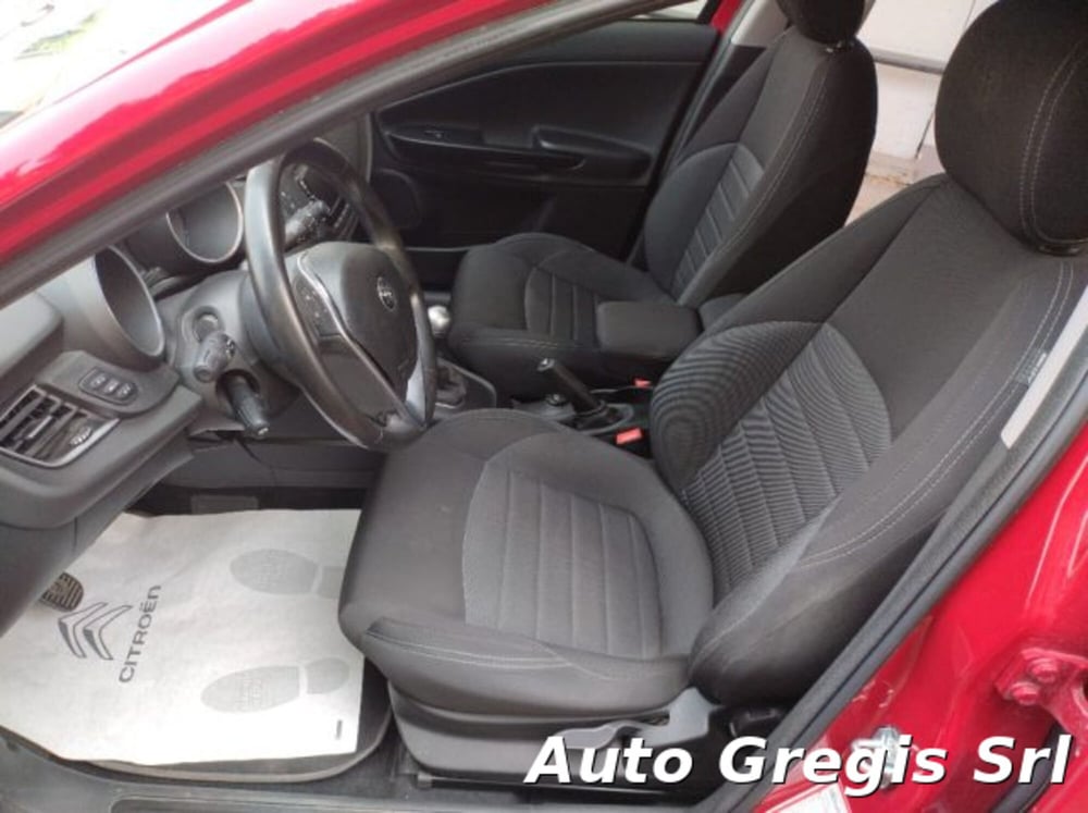 Alfa Romeo Giulietta usata a Milano (13)