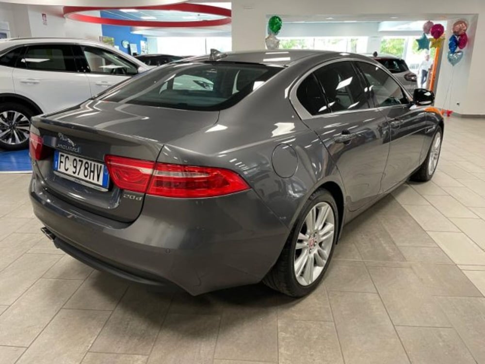 Jaguar XE usata a Cuneo (7)