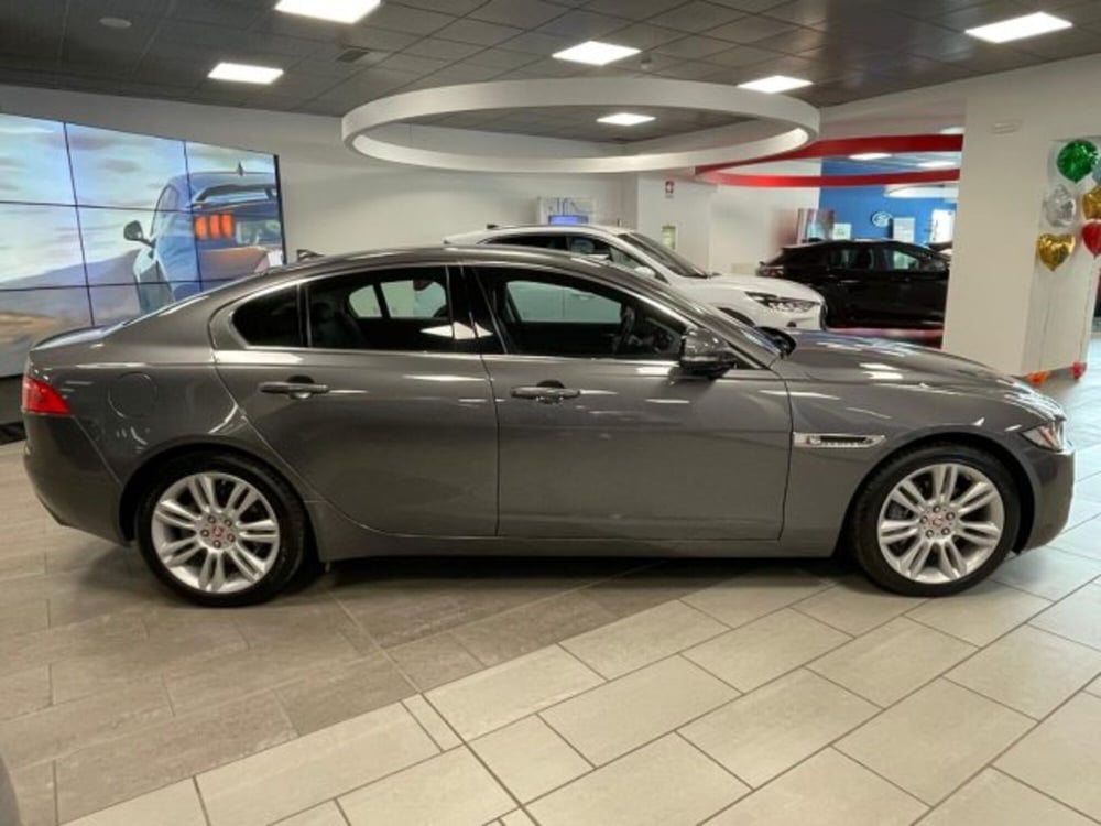 Jaguar XE usata a Cuneo (8)