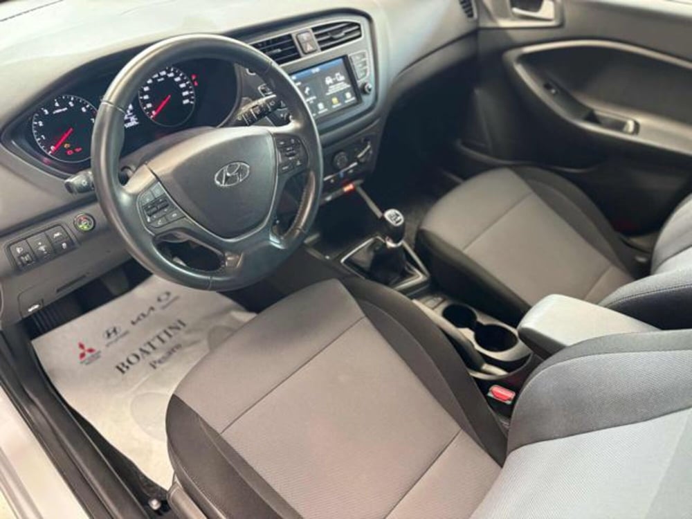 Hyundai i20 usata a Pesaro-Urbino (7)