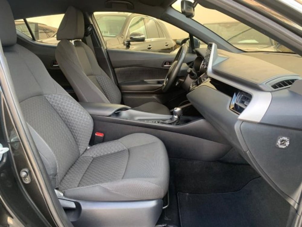 Toyota Toyota C-HR usata a Trapani (11)