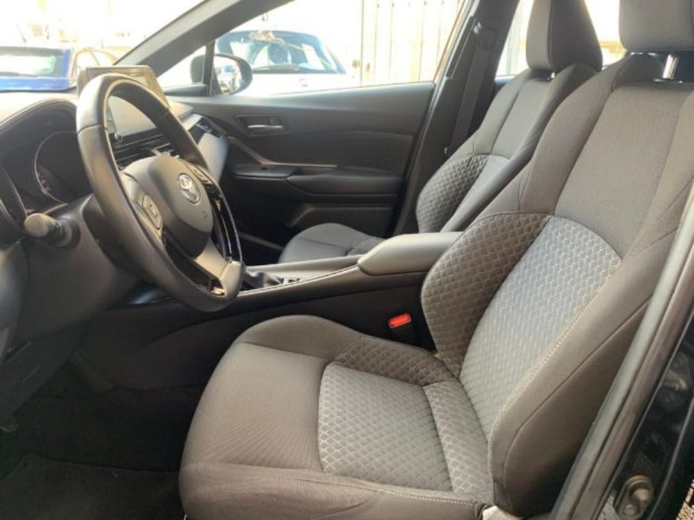 Toyota Toyota C-HR usata a Trapani (7)