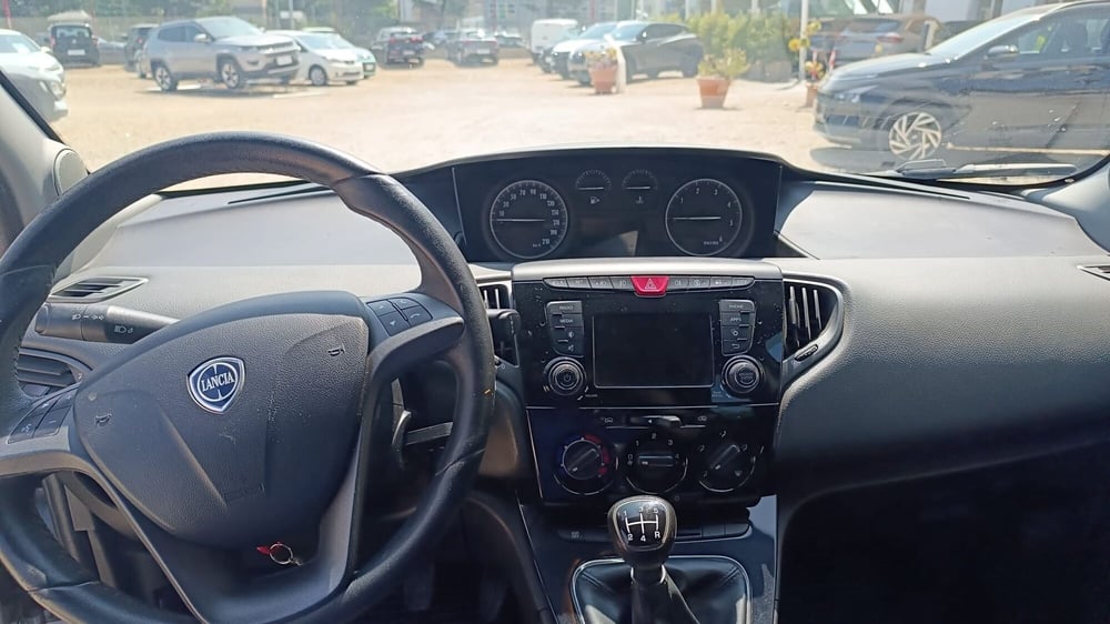 Lancia Ypsilon usata a Palermo (5)