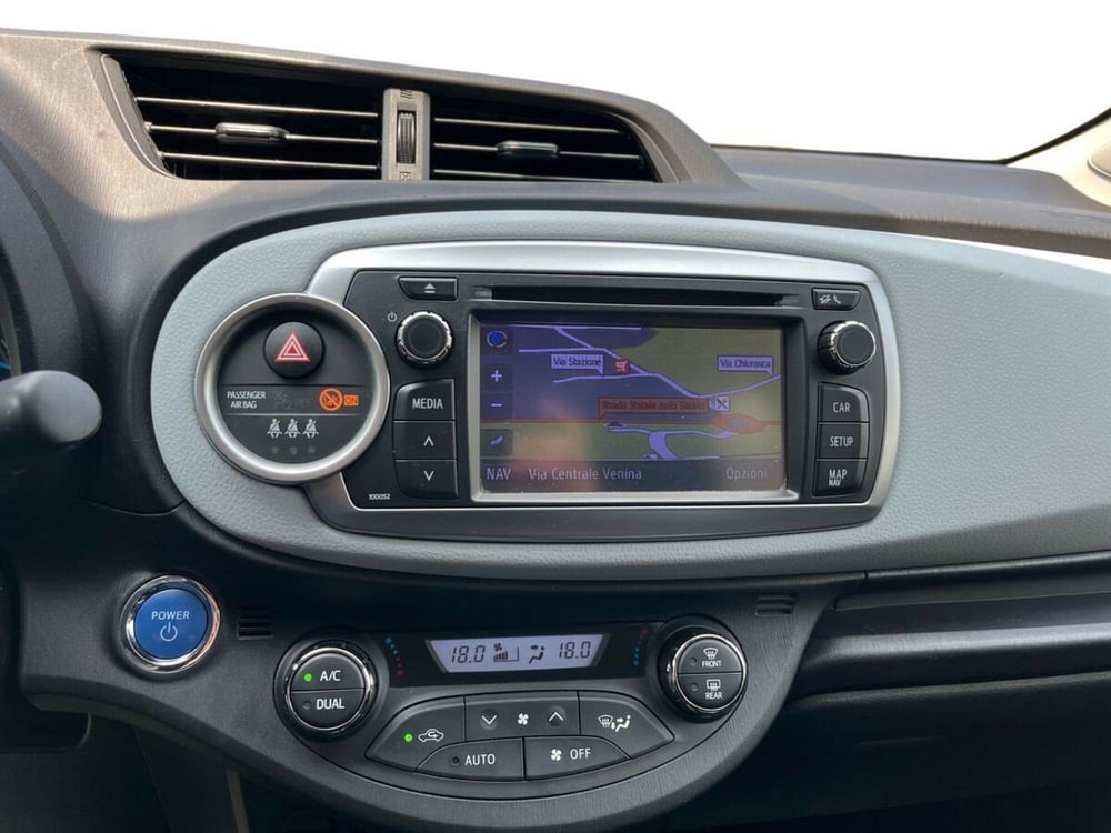 Toyota Yaris usata a Sondrio (13)