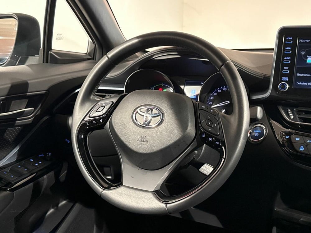 Toyota Toyota C-HR usata a Lecco (11)