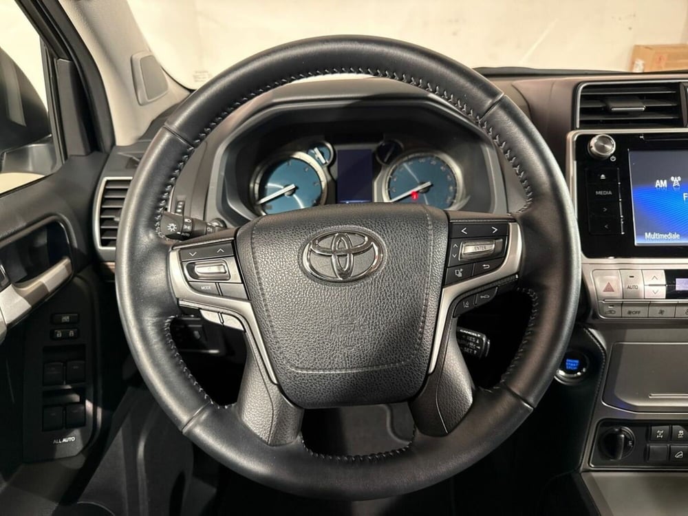 Toyota Land Cruiser usata a Lecco (11)
