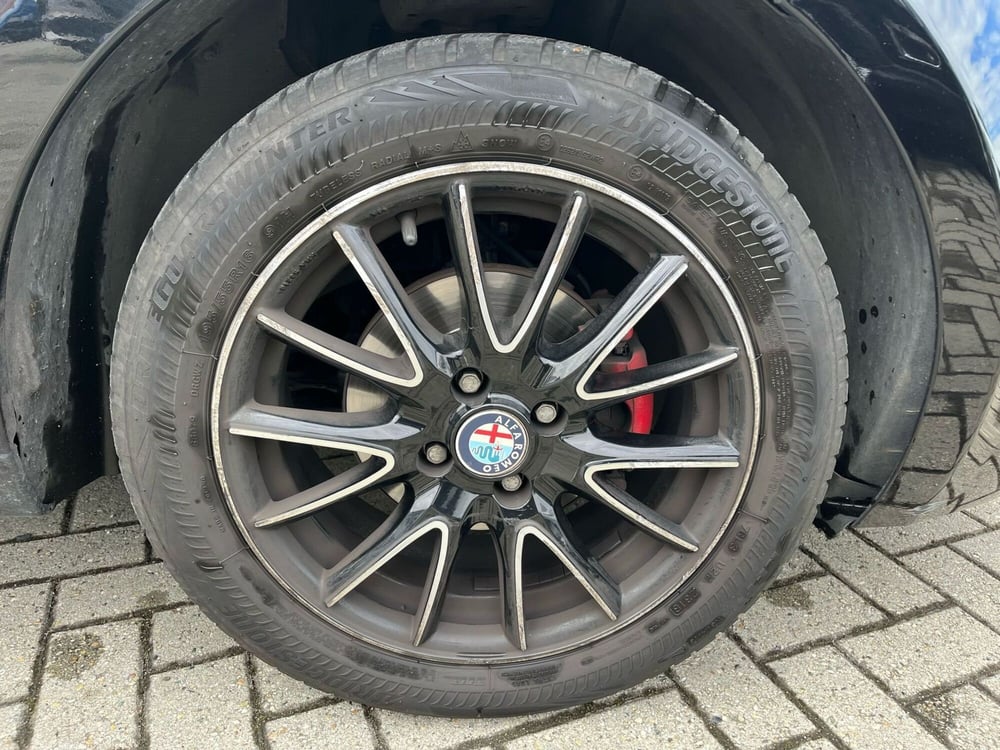 Alfa Romeo MiTo usata a Milano (10)