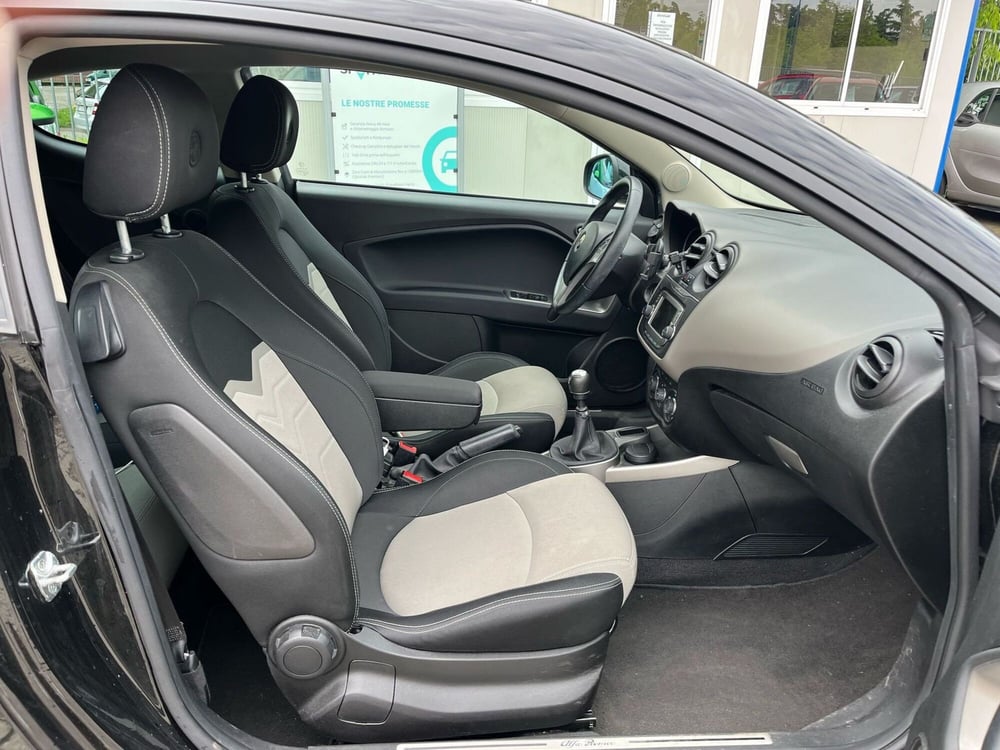 Alfa Romeo MiTo usata a Milano (13)