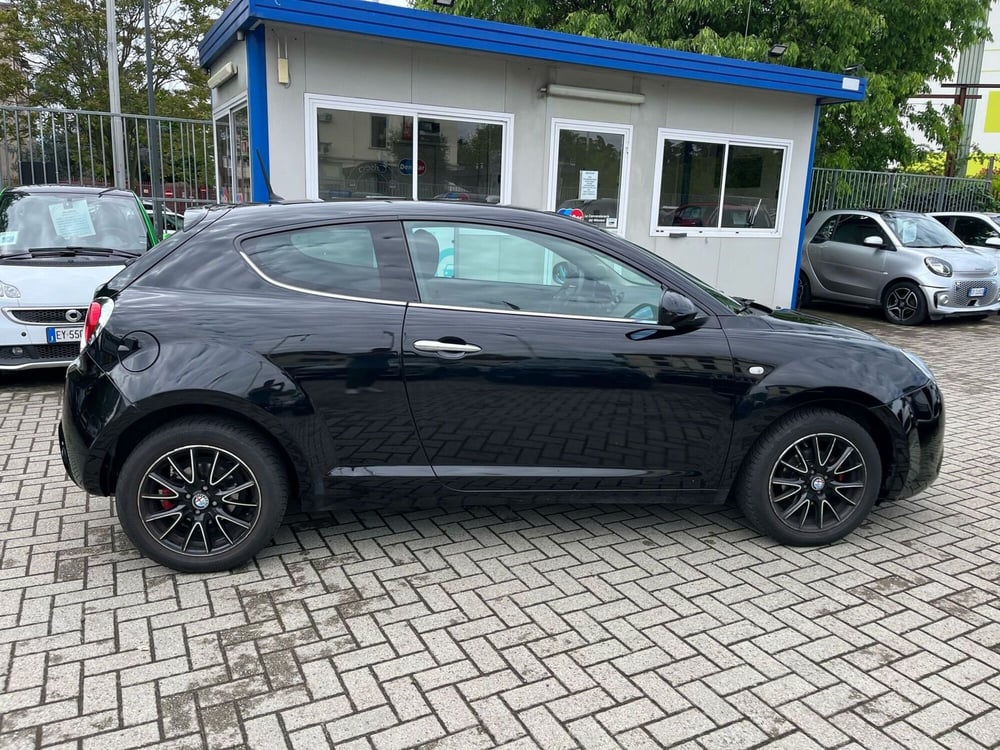 Alfa Romeo MiTo usata a Milano (7)