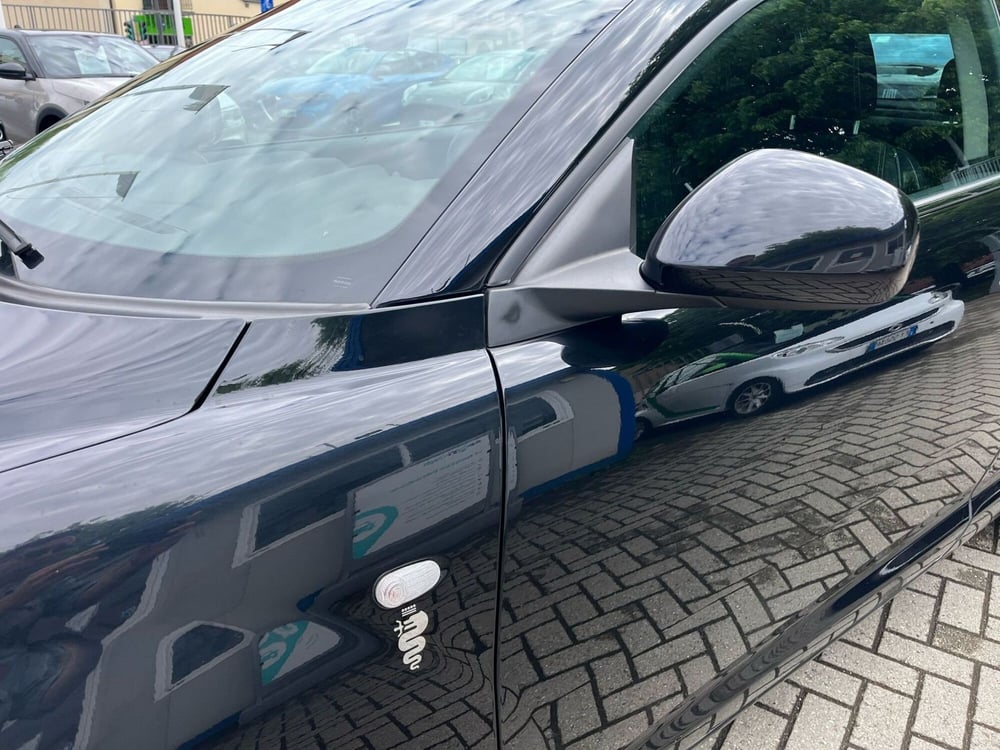 Alfa Romeo MiTo usata a Milano (8)