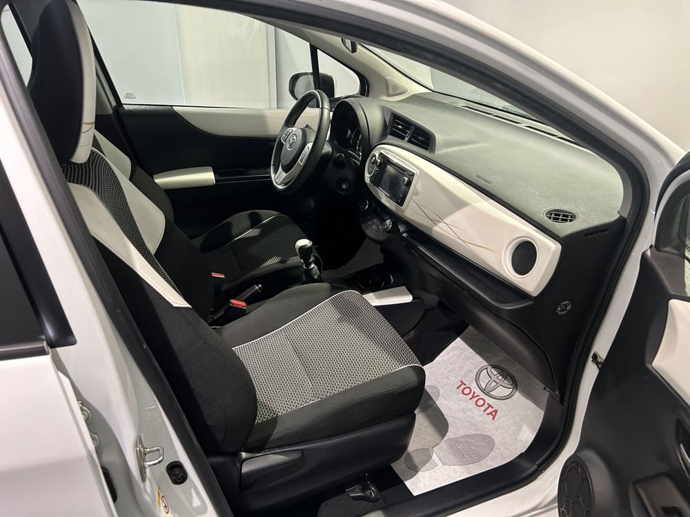 Toyota Yaris usata a Milano (13)