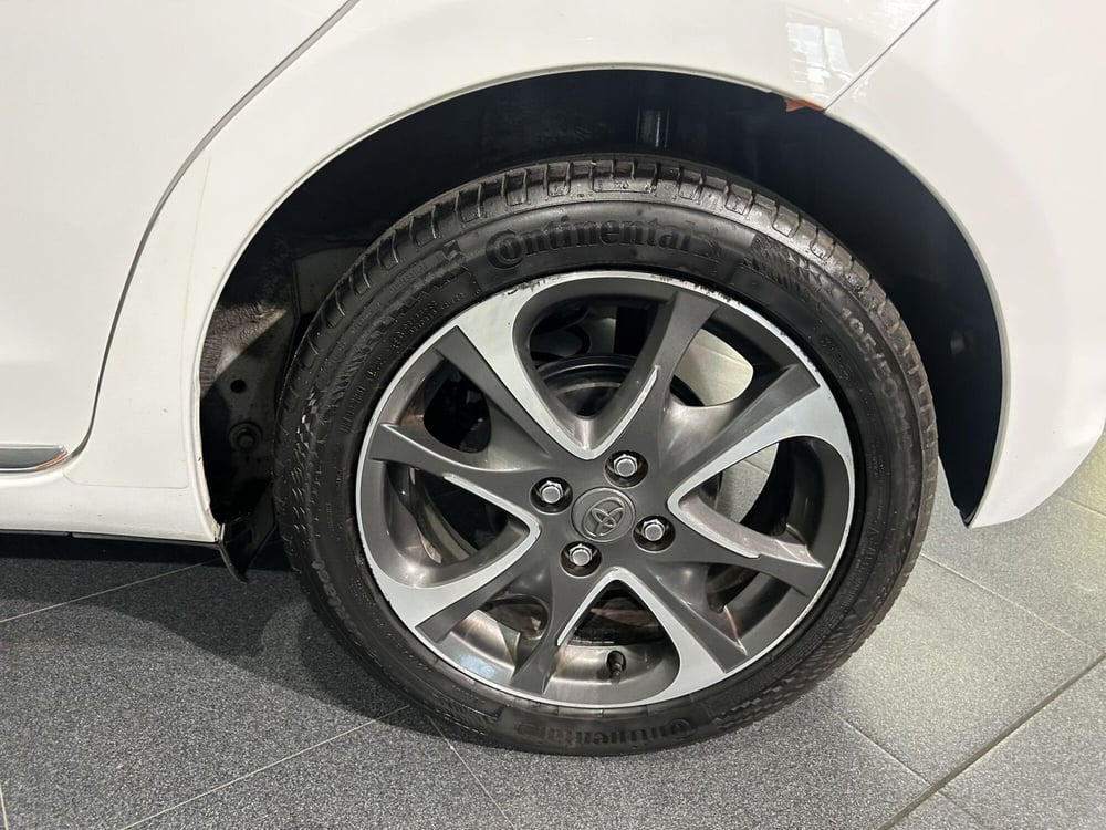 Toyota Yaris usata a Milano (7)