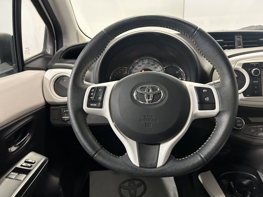 Toyota Yaris usata a Milano (8)