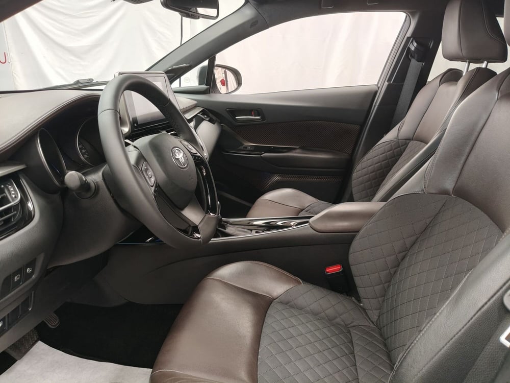 Toyota Toyota C-HR usata a Roma (15)