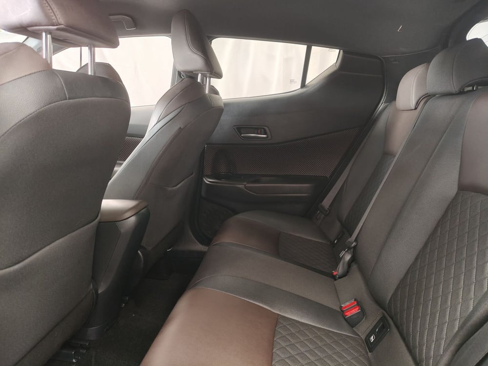 Toyota Toyota C-HR usata a Roma (16)