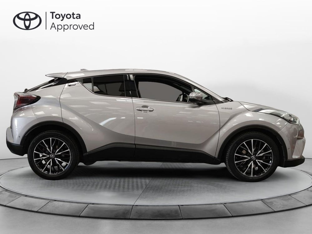 Toyota Toyota C-HR usata a Roma (18)