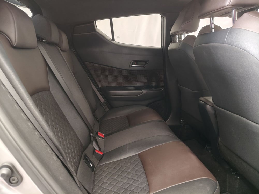 Toyota Toyota C-HR usata a Roma (8)
