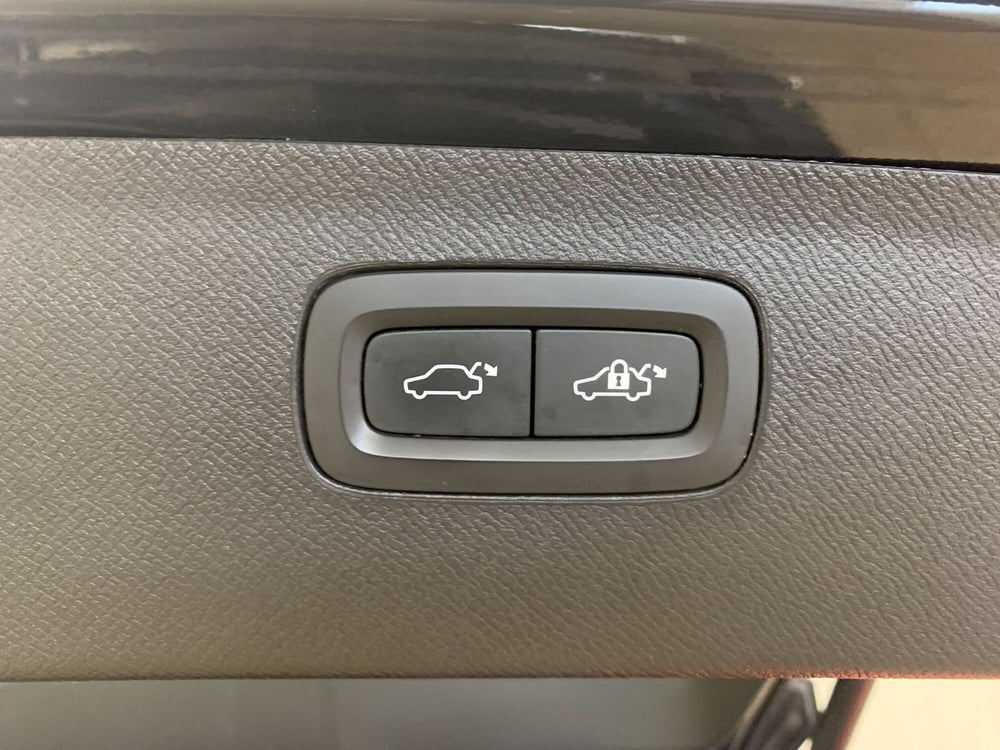 Volvo XC90 usata a Ferrara (19)