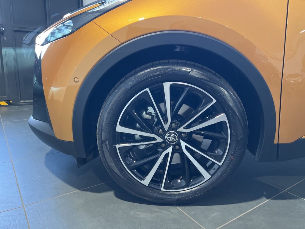 Toyota Toyota C-HR usata a Bologna (9)