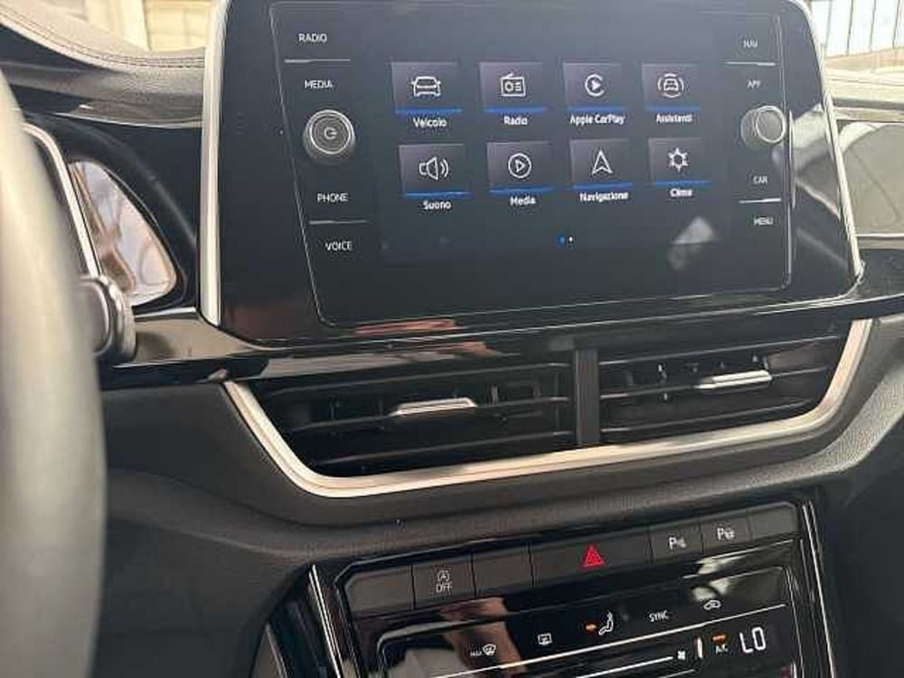 Volkswagen T-Roc nuova a Napoli (17)
