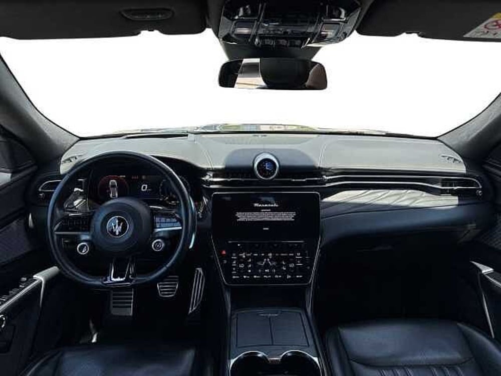 Maserati Grecale usata a Napoli (13)