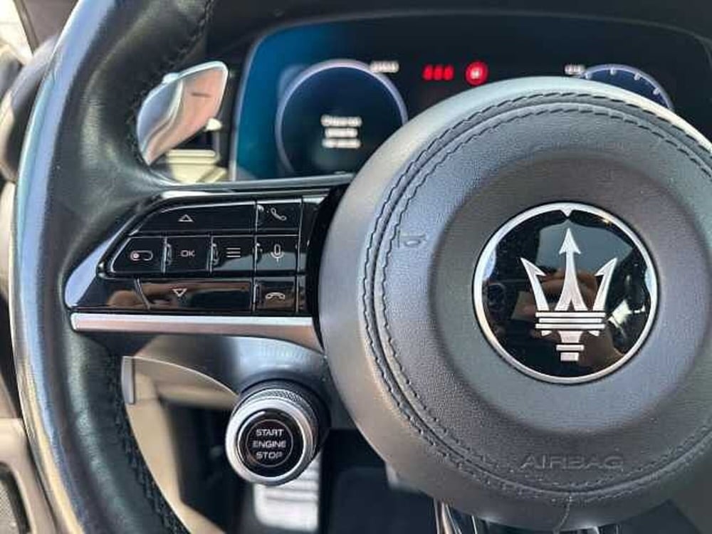 Maserati Grecale usata a Napoli (14)