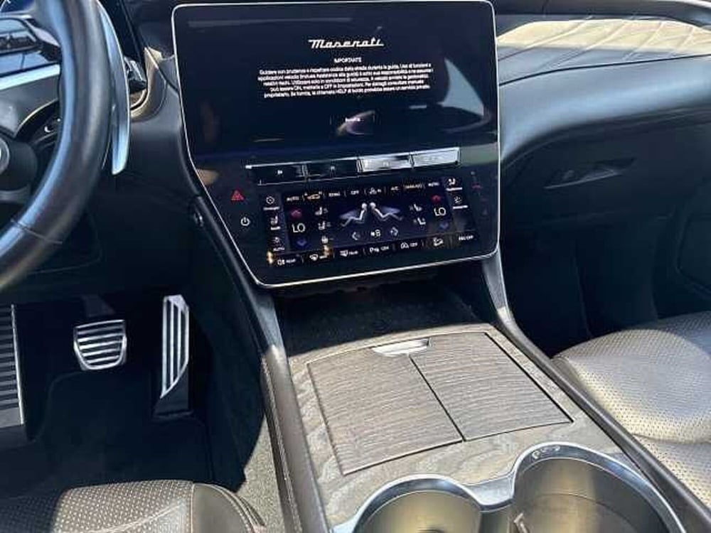 Maserati Grecale usata a Napoli (18)
