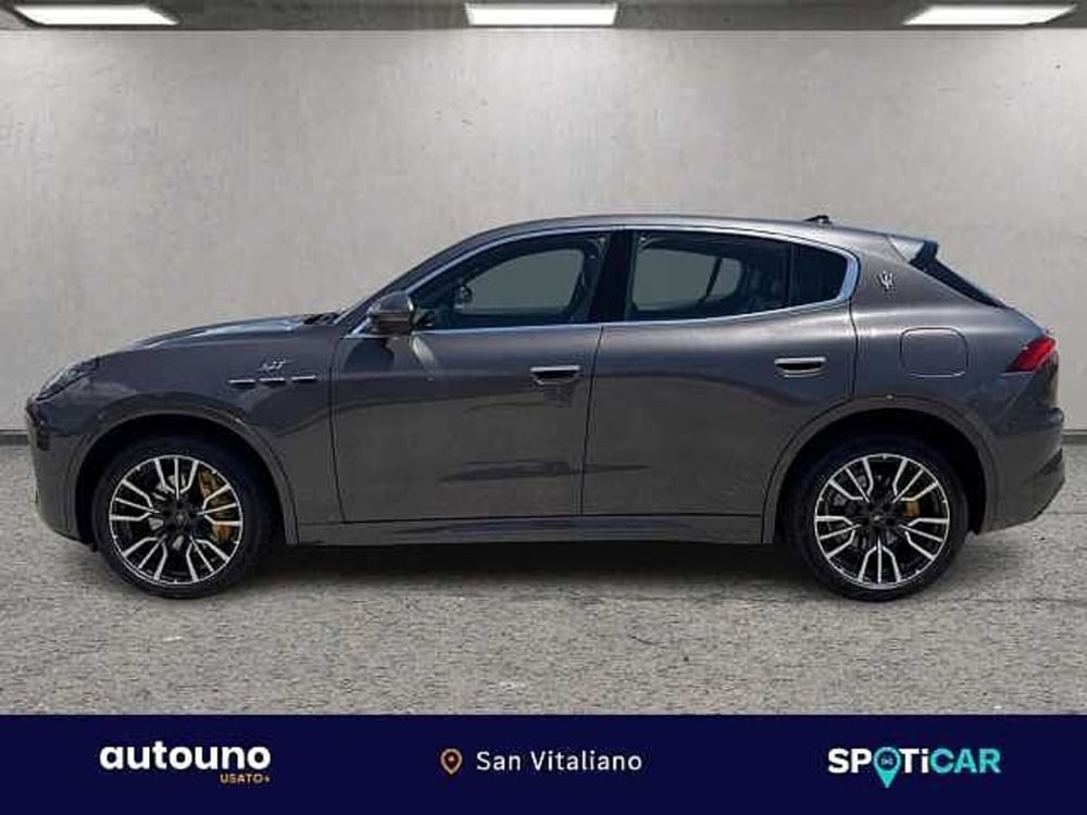 Maserati Grecale usata a Napoli (2)