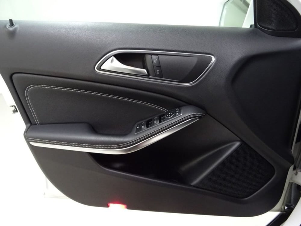 Mercedes-Benz GLA SUV usata a Como (10)