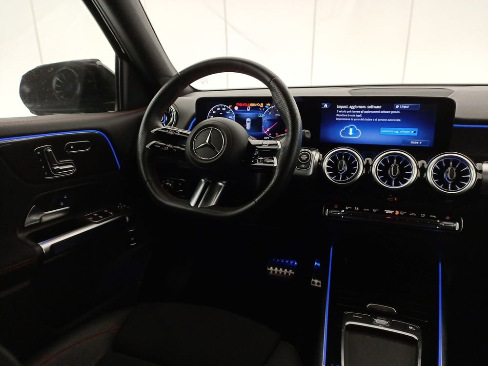 Mercedes-Benz GLB usata a Bari (9)