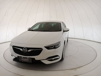 Opel Insignia CDTI 136CV Start&amp;Stop 4 porte Advance del 2017 usata a Bari