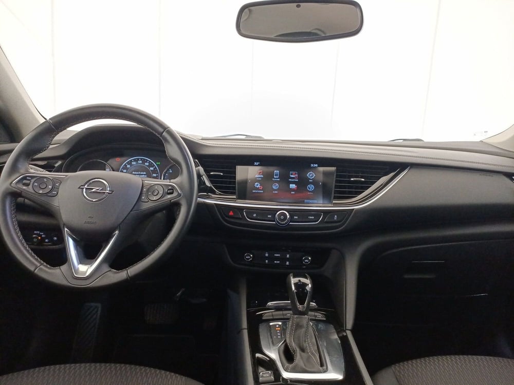 Opel Insignia usata a Bari (10)