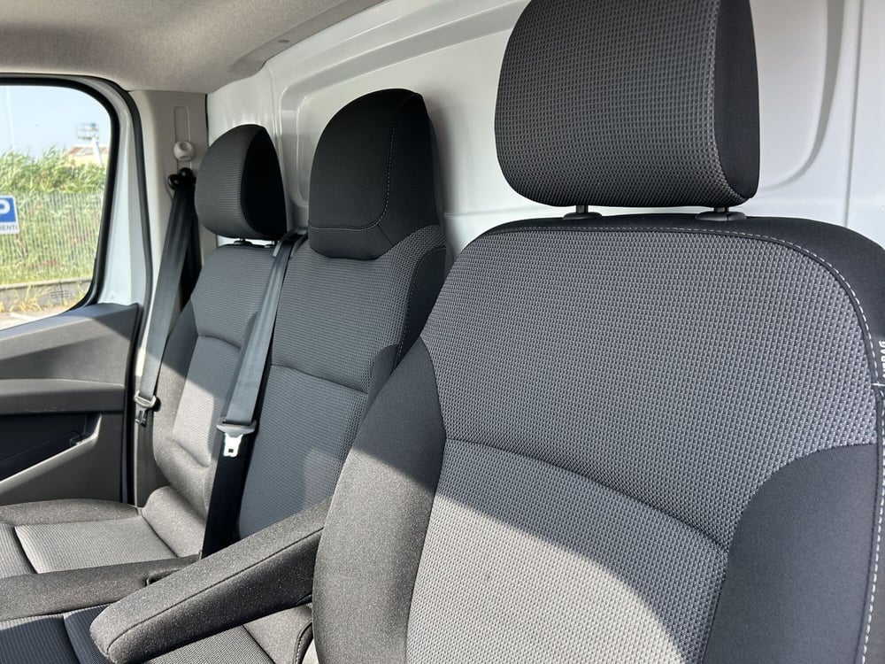 Nissan Primastar Furgone nuova a Ferrara (10)