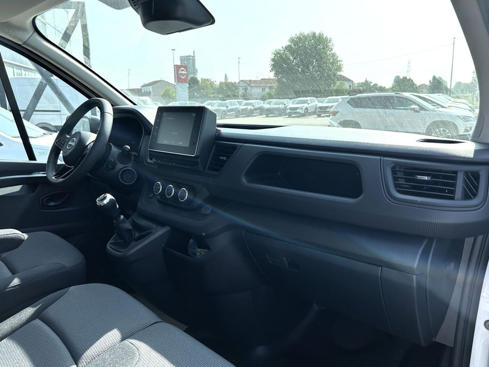Nissan Primastar Furgone nuova a Ferrara (11)