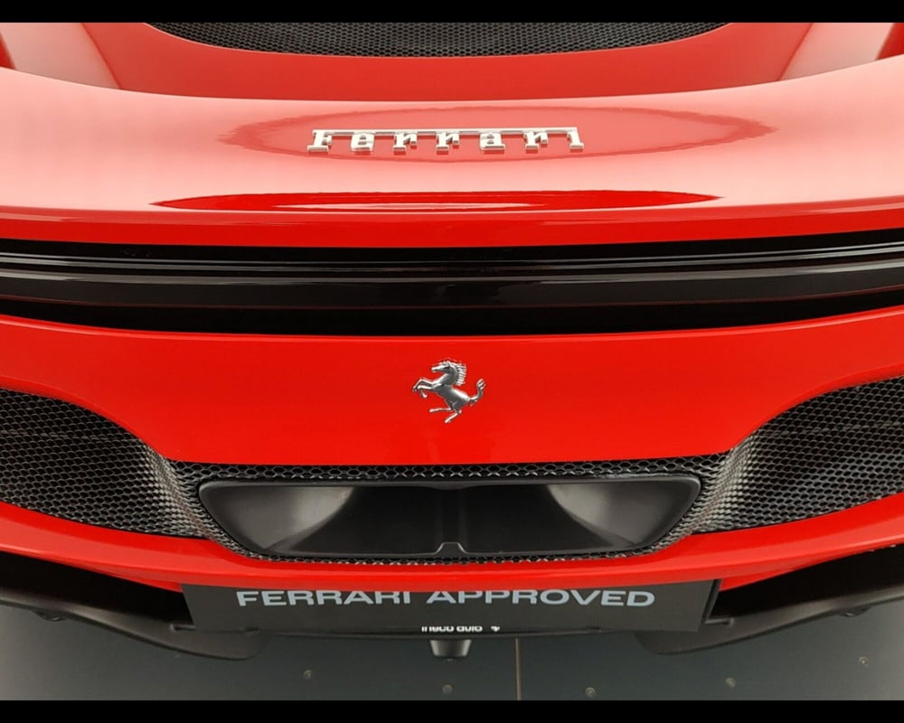 Ferrari 296 Coupé usata a Verona (17)