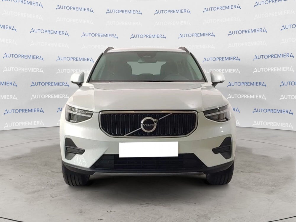 Volvo XC40 nuova a Como (2)