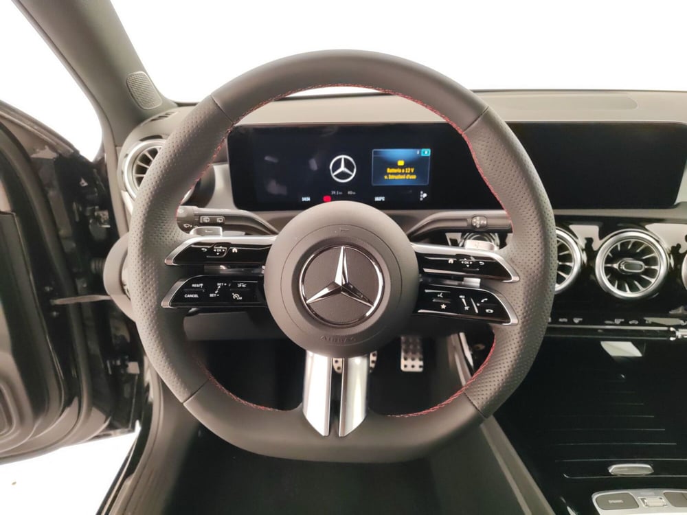 Mercedes-Benz Classe A nuova a Bologna (7)