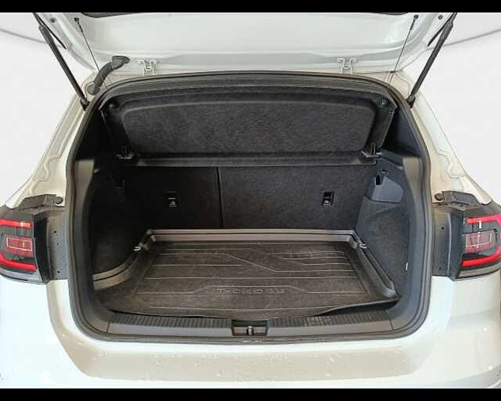 Volkswagen T-Cross usata a Roma (10)