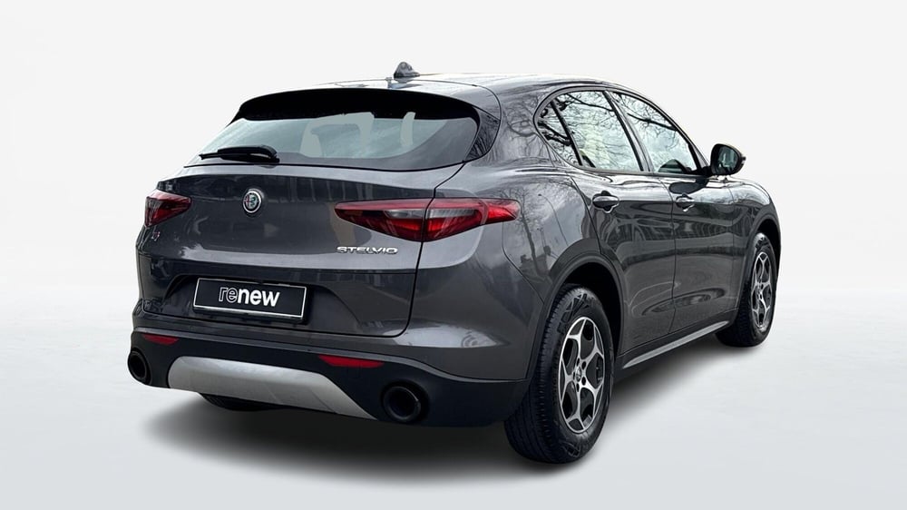 Alfa Romeo Stelvio usata a Treviso (3)
