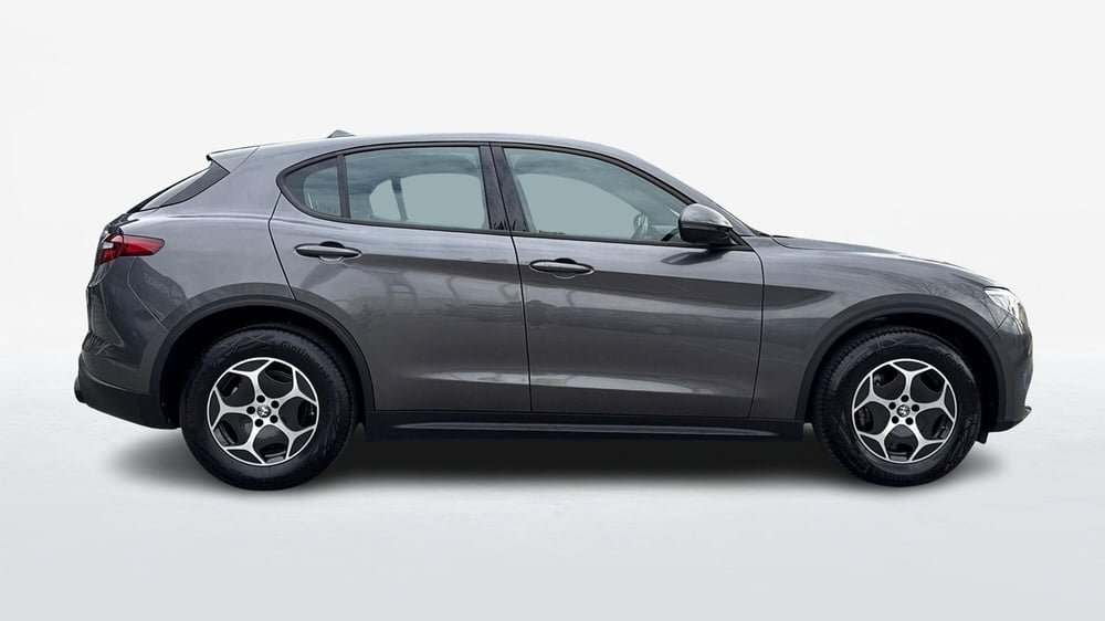 Alfa Romeo Stelvio usata a Treviso (4)