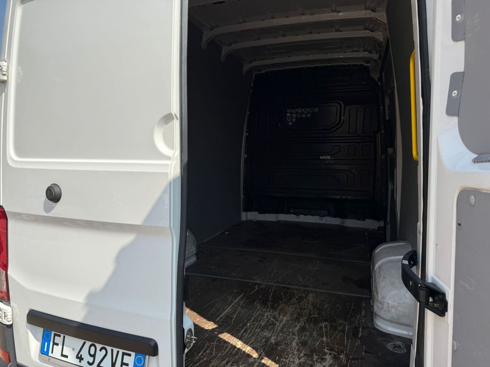 Volkswagen Veicoli Commerciali Crafter Furgone usata a Massa-Carrara (11)