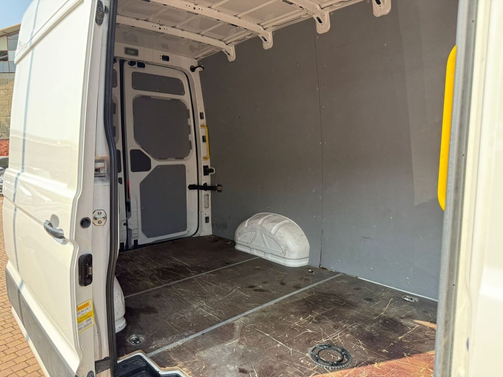 Volkswagen Veicoli Commerciali Crafter Furgone usata a Massa-Carrara (12)