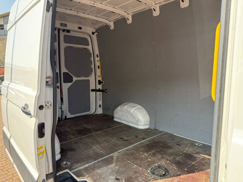 Volkswagen Veicoli Commerciali Crafter Furgone usata a Massa-Carrara (12)