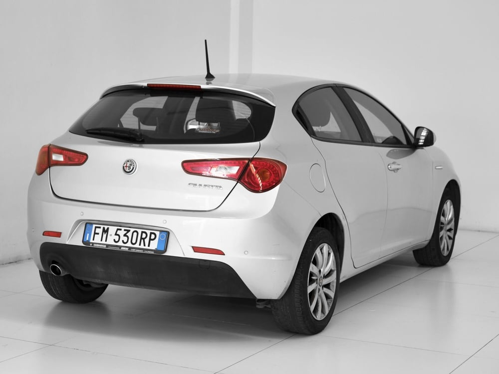 Alfa Romeo Giulietta usata a Prato (7)