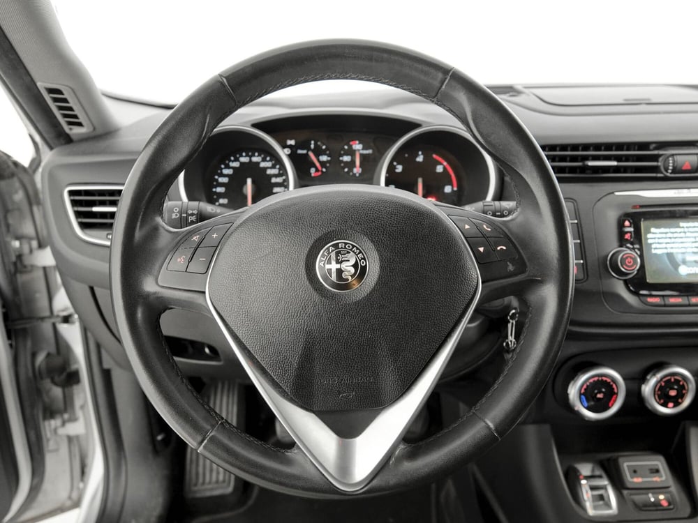 Alfa Romeo Giulietta usata a Prato (8)
