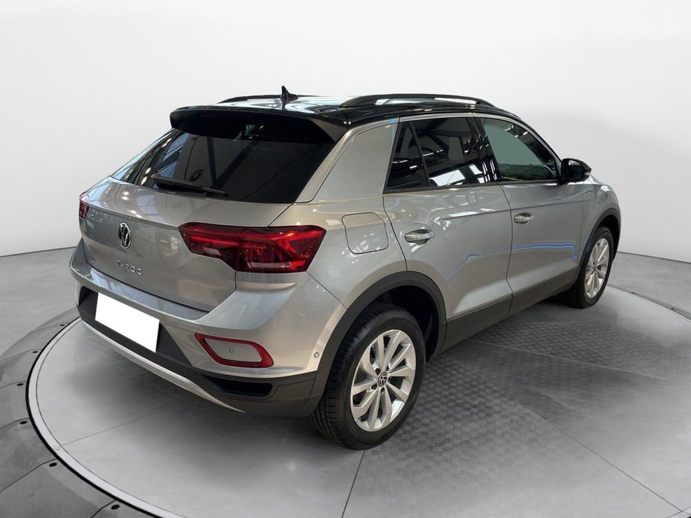 Volkswagen T-Roc nuova a Varese (4)