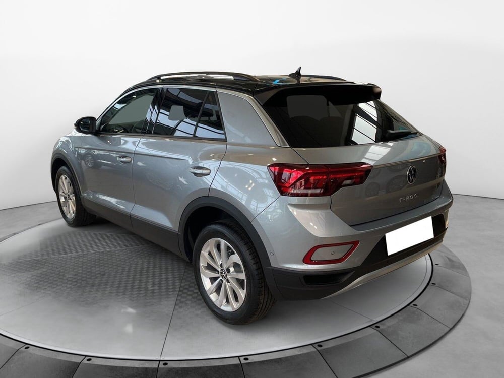 Volkswagen T-Roc nuova a Varese (6)