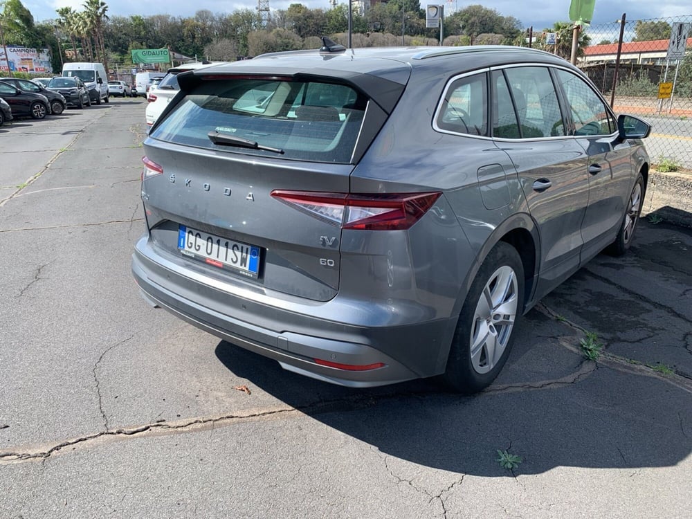 Skoda Enyaq usata a Catania (2)