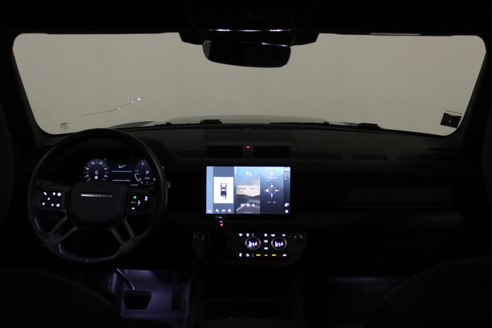 Land Rover Defender usata a Brescia (4)